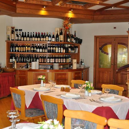 Hotel Tourist Valtournenche Extérieur photo