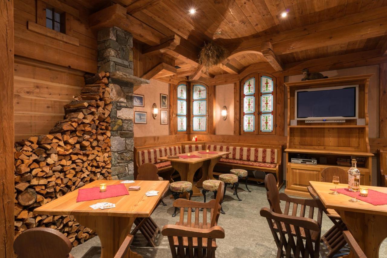 Hotel Tourist Valtournenche Extérieur photo