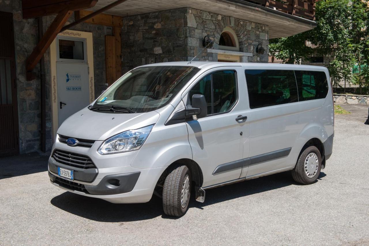 Hotel Tourist Valtournenche Extérieur photo
